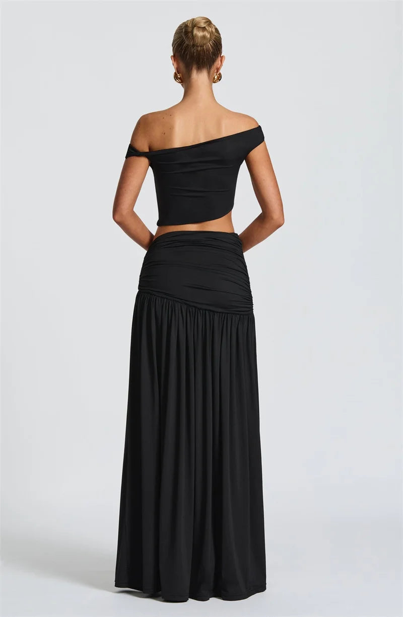 Set Elegante con Top Asimmetrico e Gonna Spacco