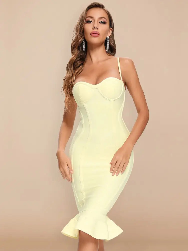Abito a Sirena con Volant e Spalline Sottili