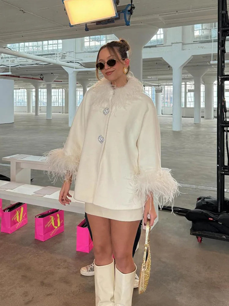 Cappotto Lungo Donna con Colletto in Eco-Pelliccia
