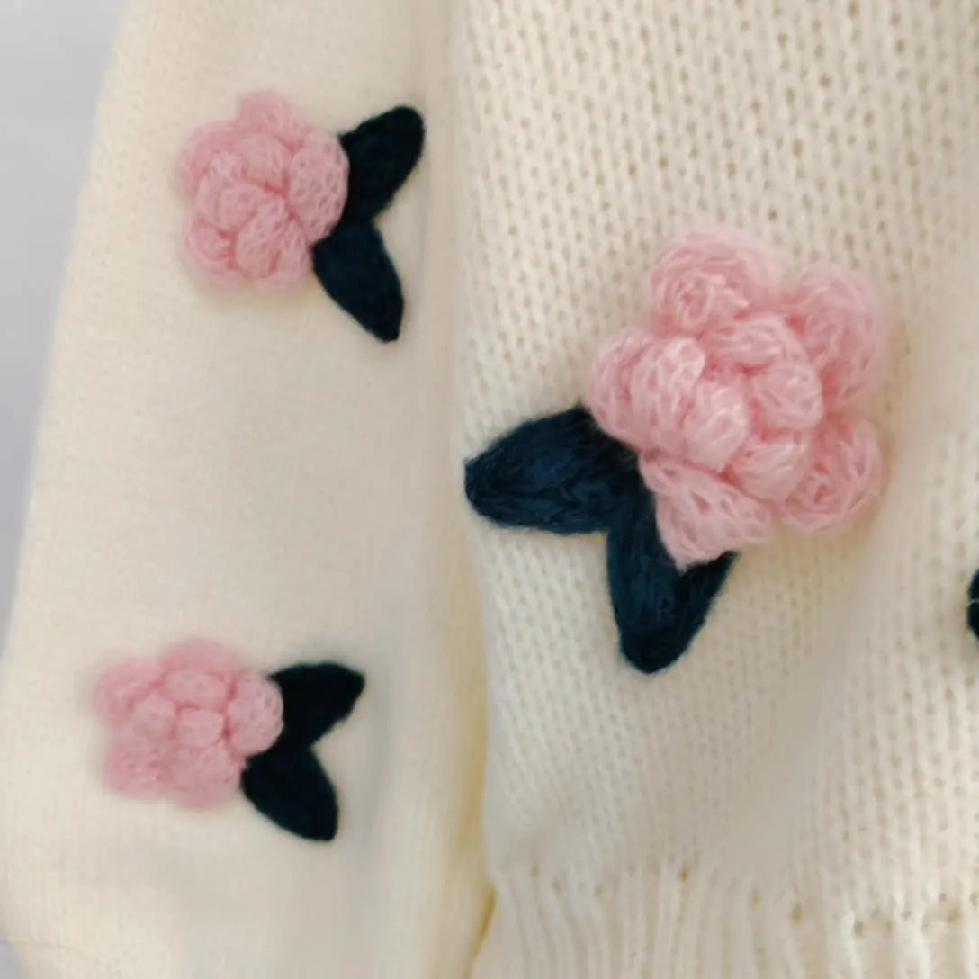 Maglia con Applicazioni Floreali e Scollo a V
