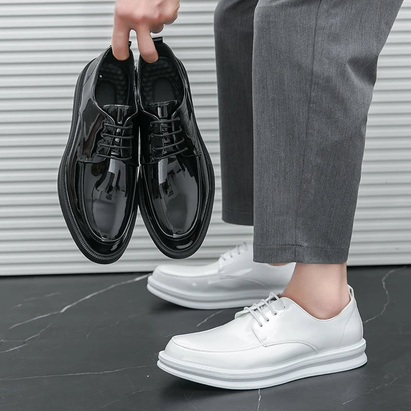 Scarpa Oxford Bianca in PU Verniciato