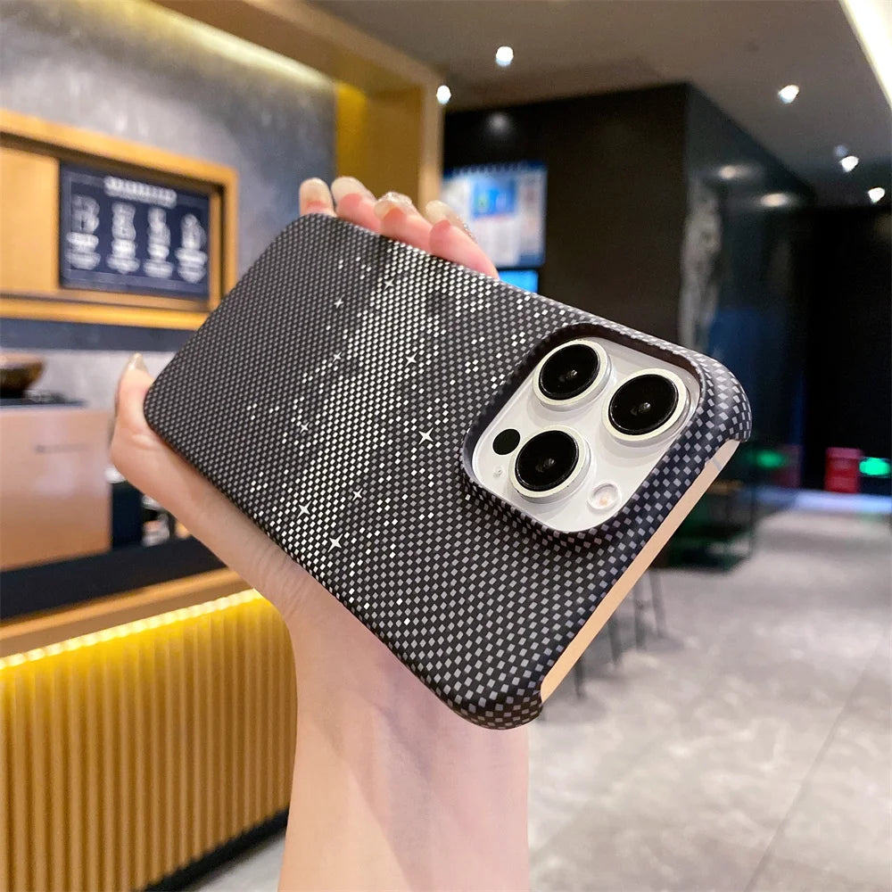 Custodia Protettiva con Design Cielo Stellato e Pattern Kevlar Iphone 16