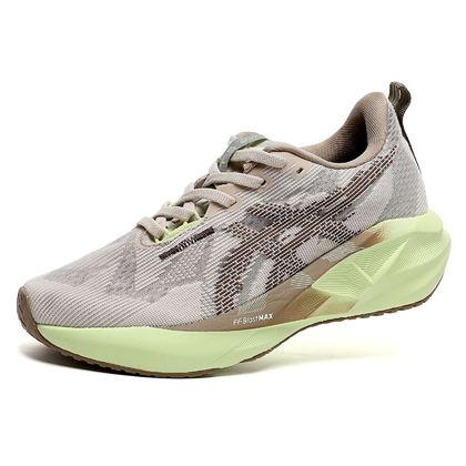 Asics Novablast 5 — Marrón