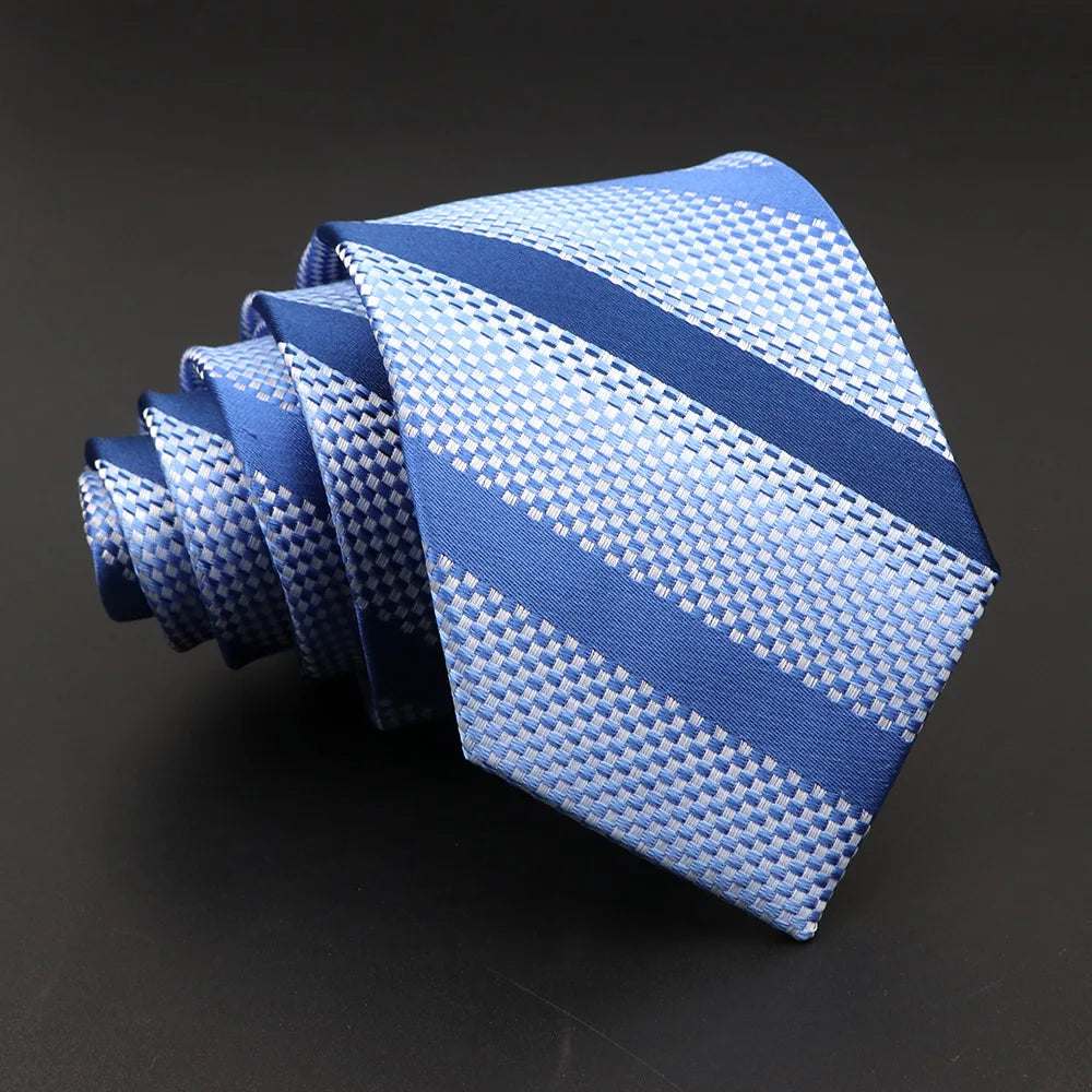 Cravatta a Righe Stile Classico