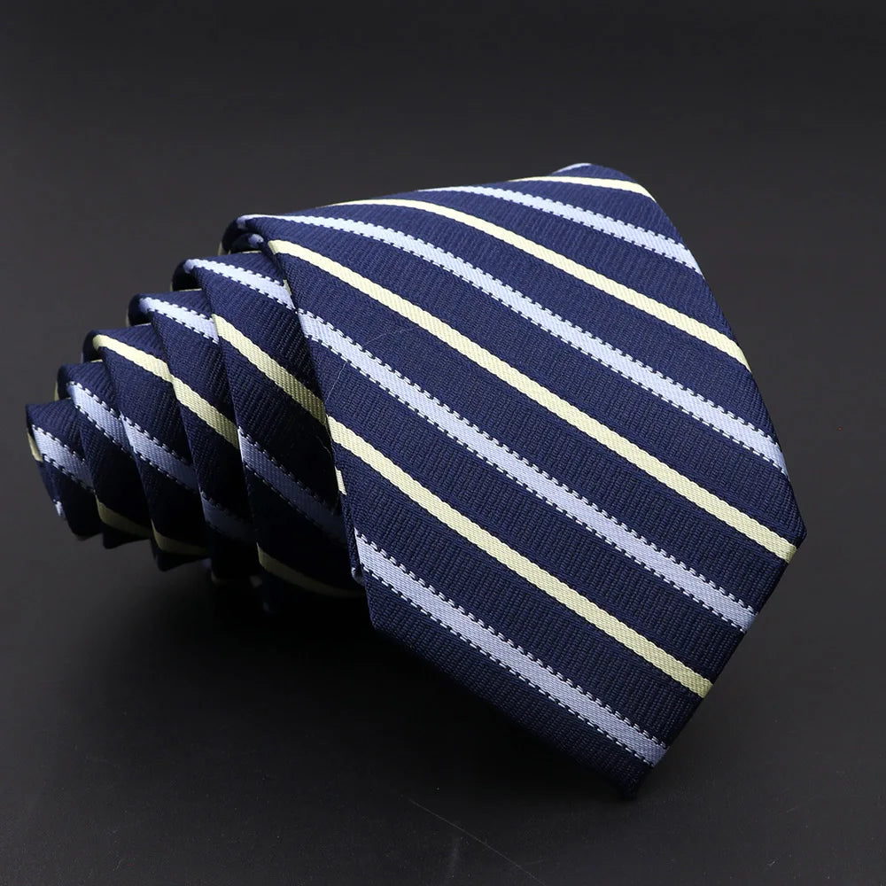 Cravatta a Righe Stile Classico
