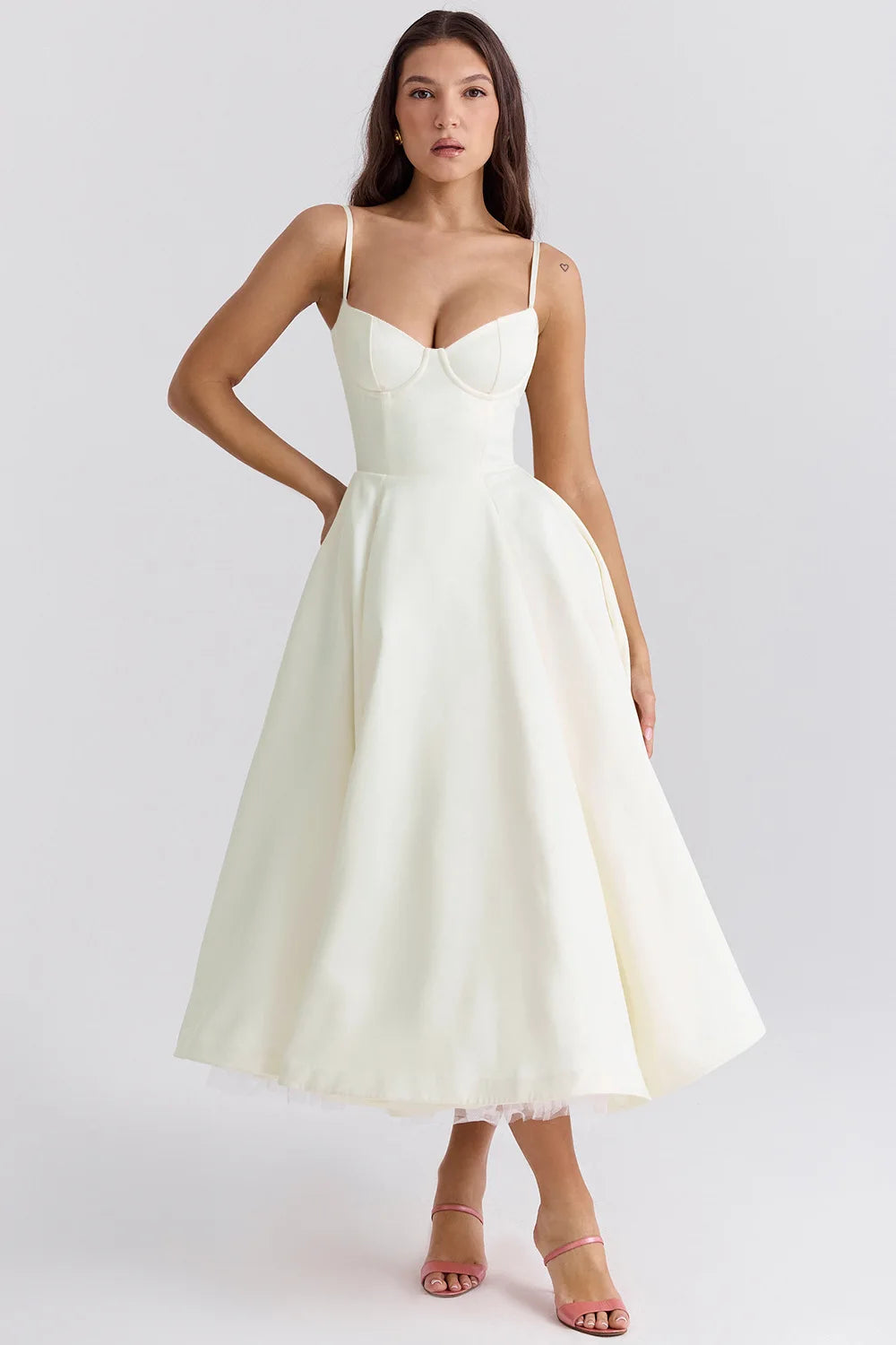 Abito Midi A-Line con Scollo Cuore