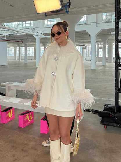 Cappotto Lungo Donna con Colletto in Eco-Pelliccia