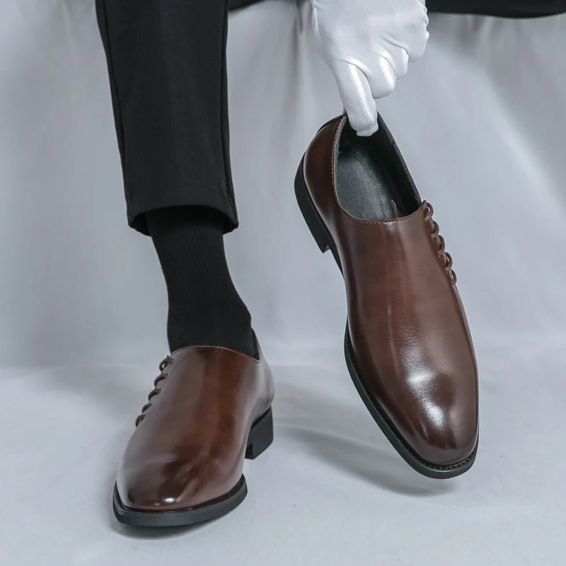 Scarpa Uomo Traforata con Fibbia