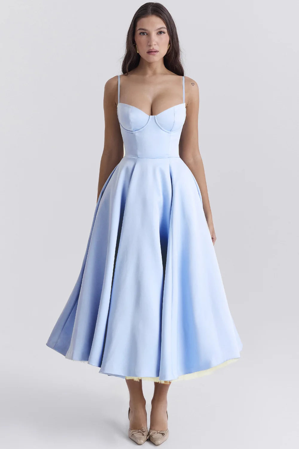 Abito Midi A-Line con Scollo Cuore