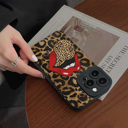 Cover per iPhone – Design Labbra Rosse e Leopardo