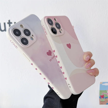 Funda con diseño de arcoíris en forma de corazón para iPhone 14