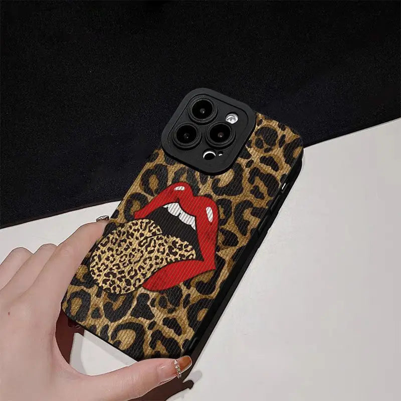 Cover per iPhone – Design Labbra Rosse e Leopardo