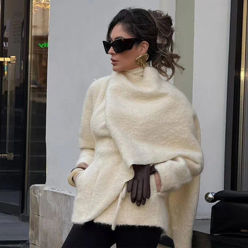 Cappotto Donna con Mantella e Sciarpa