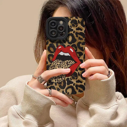 Cover per iPhone – Design Labbra Rosse e Leopardo