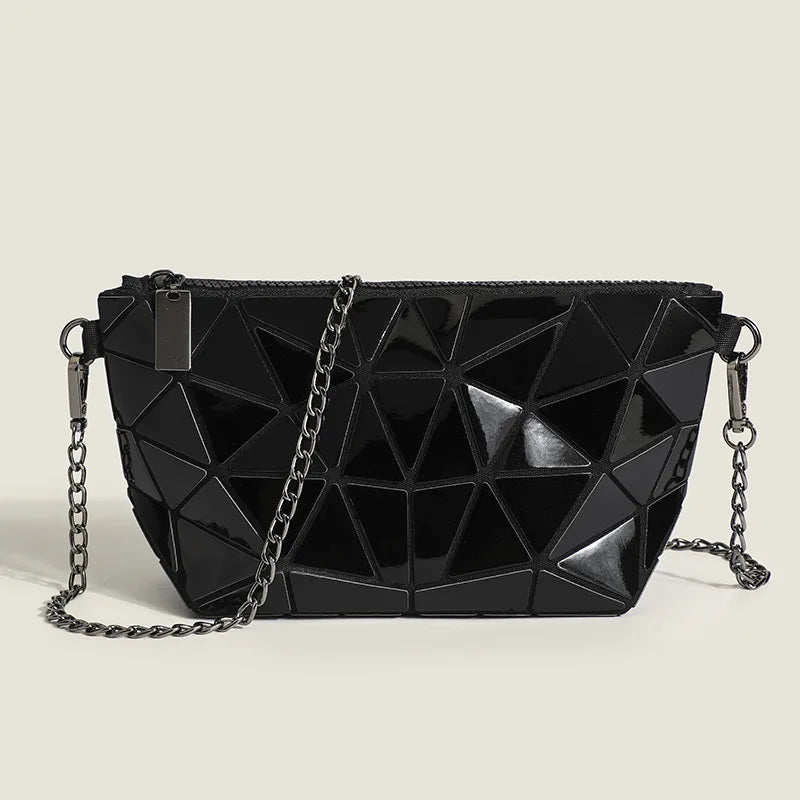 Mini Bolso Geométrico Fruncido con Cadena