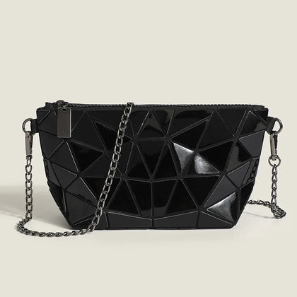 Mini Bolso Geométrico Fruncido con Cadena — Negro