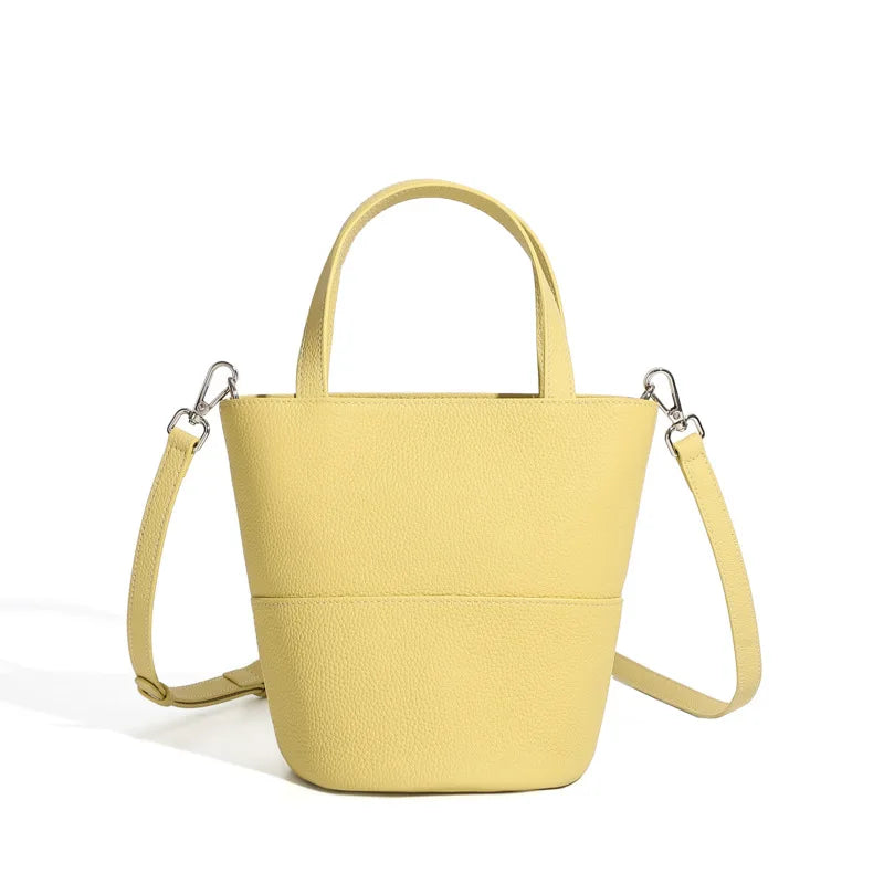 Bolso tipo bombonera de piel auténtica