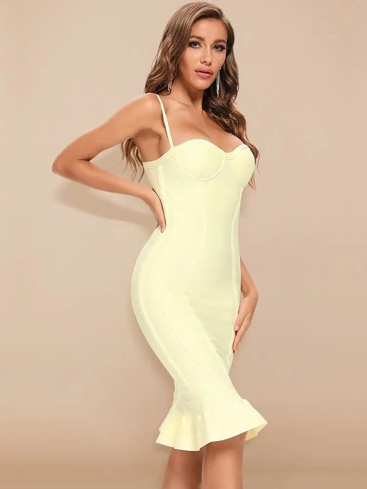 Abito a Sirena con Volant e Spalline Sottili